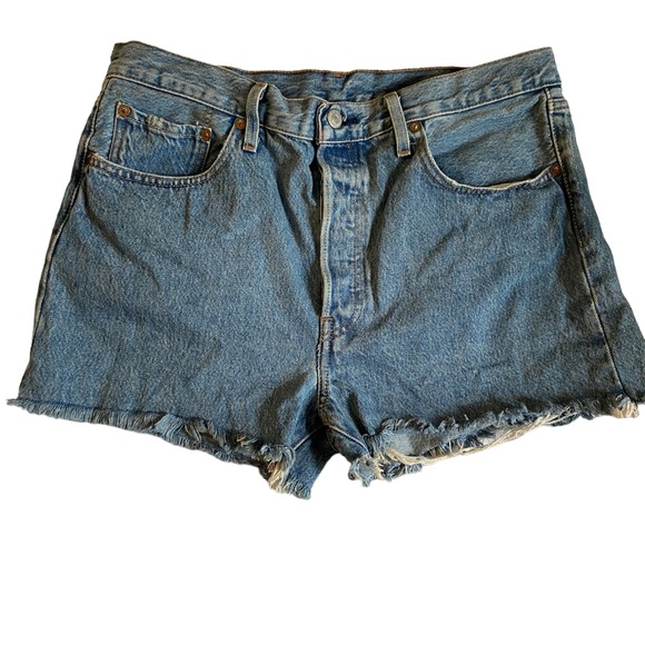 Levi’s 501 High Rise Denim Short Light Wash - Picture 6 of 11